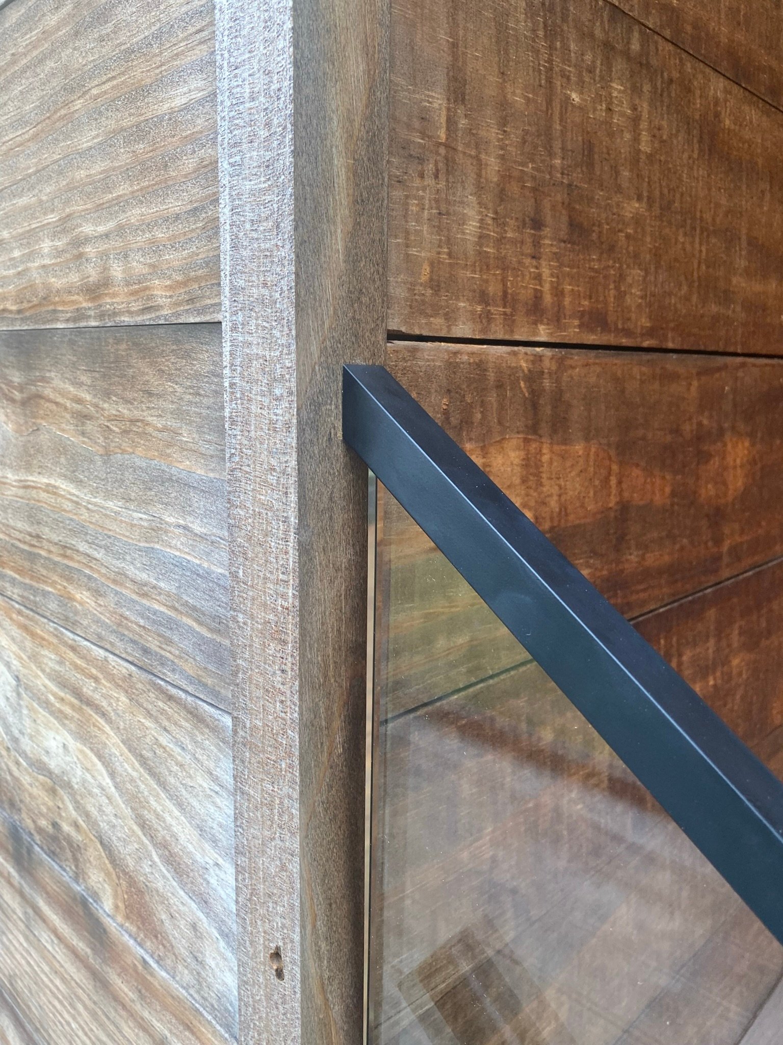 FDB2295D-2B43-43B1-84F2-F2432BAE07DC_1_102_o